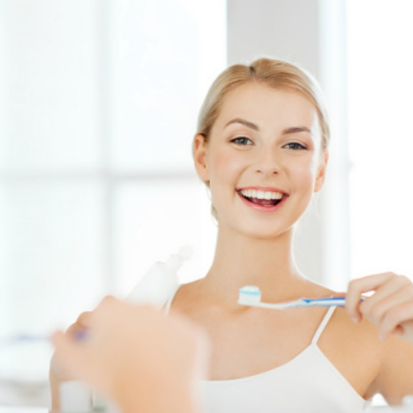 歯科医が教える自宅のセルフホワイトニング方法16選